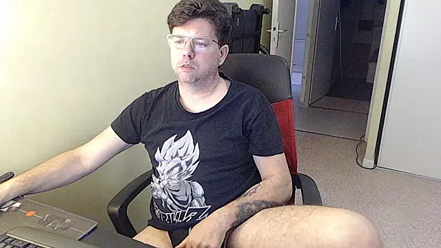 blueandwhite1 online show from February 14, 2026, 9:39 am