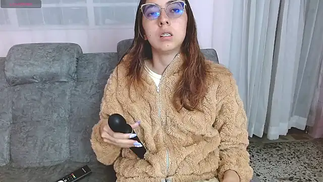 Snapshot of AnnieSparkle chatting on June 14, 2026, 12:08 am AnnieSparkle online show from June 14, 2026, 12:08 am