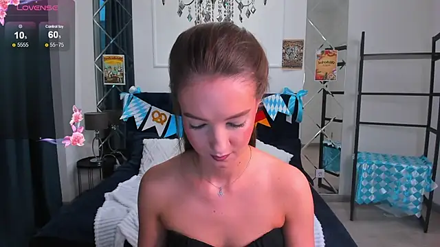 Snapshot of LoraSunnyy chatting on September 21, 2025, 3:19 am LoraSunnyy online show from September 21, 2025, 3:19 am