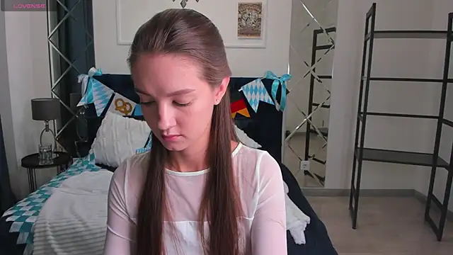 Snapshot of LoraSunnyy chatting on September 28, 2025, 1:22 am LoraSunnyy online show from September 28, 2025, 1:22 am