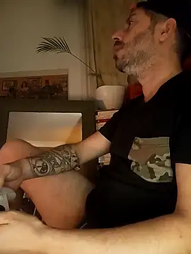 branletteur online show from November 15, 2025, 9:54 pm