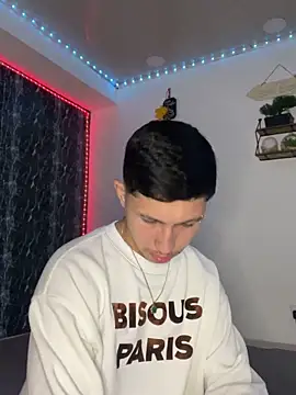 Snapshot of Alejandro_BigCock22 chatting on September 17, 2025, 3:30 am Alejandro BigCock22 online show from September 17, 2025, 3:30 am