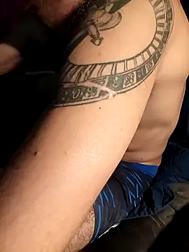 Pistolon19 online show from October 15, 2025, 1:50 am