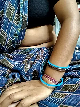 Hot pooja55 online show from September 10, 2025, 3:01 pm