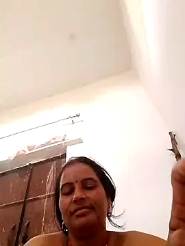 Suhani hot12 online show from October 4, 2025, 12:14 pm