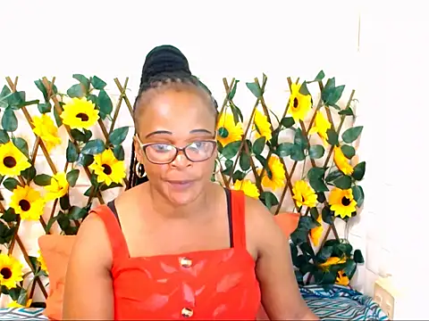 Snapshot of EbonyBloom69 chatting on December 1, 2025, 5:18 pm EbonyBloom69 online show from December 1, 2025, 5:18 pm