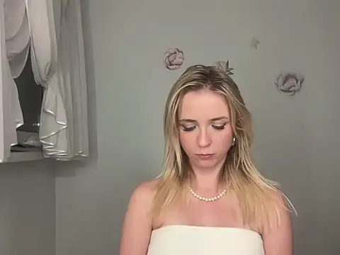 ClaudiaAmore online show from September 8, 2025, 8:19 pm