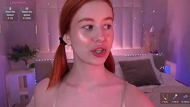 Lisafoxy  online show from November 29, 2025, 1:19 am