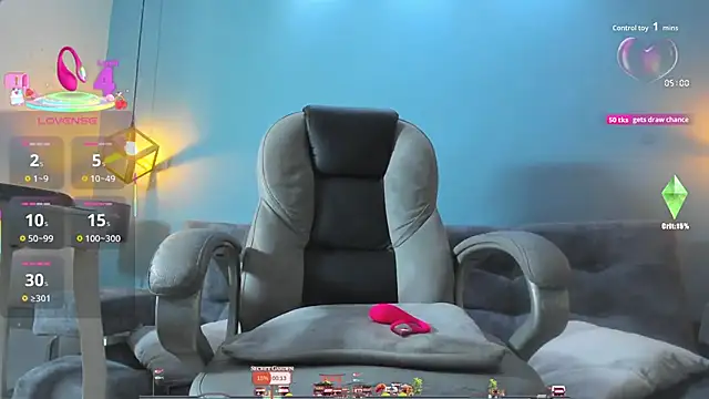 Snapshot of Eross_Santy chatting on October 17, 2025, 12:52 pm Eross Santy online show from October 17, 2025, 12:52 pm