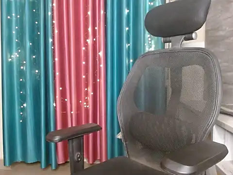 Snapshot of Your_candy_47 chatting on November 29, 2025, 3:26 pm Your candy 47 online show from November 29, 2025, 3:26 pm