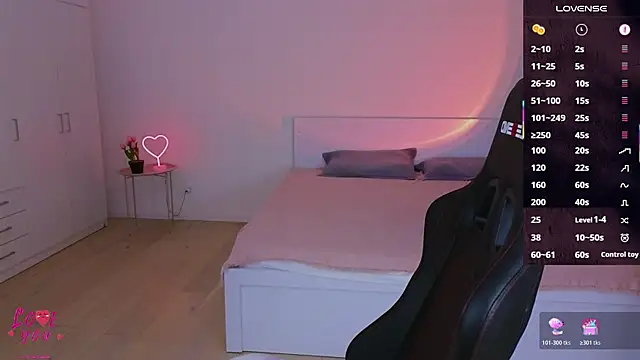 CuteAriel7 online show from December 2, 2025, 5:41 pm