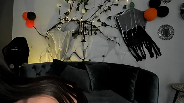 lia  harry online show from October 24, 2025, 8:27 pm