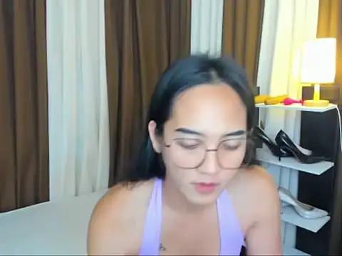 URHottestAngel online show from September 11, 2025, 5:13 pm