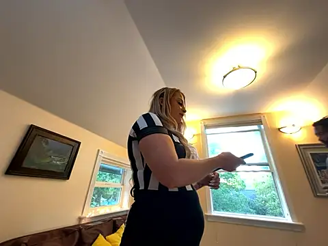 Petite Blonde Barbie online show from October 1, 2025, 11:55 pm