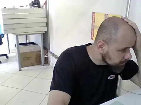 Snapshot of Henrilimajunior02 chatting on March 24, 2026, 10:53 am Henrilimajunior02 online show from March 24, 2026, 10:53 am