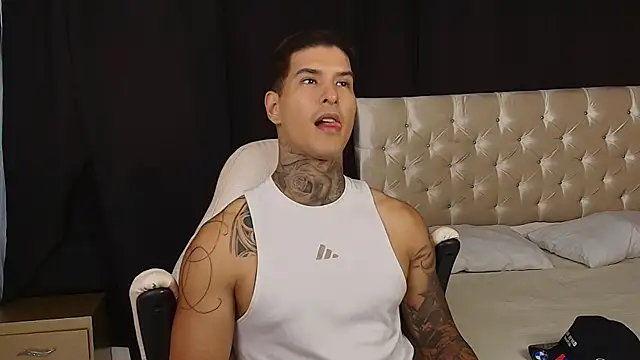 jiro kenji1 online show from January 12, 2026, 2:44 pm