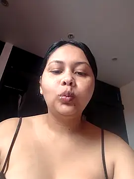 Alessandraa- online show from May 14, 2026, 3:52 pm