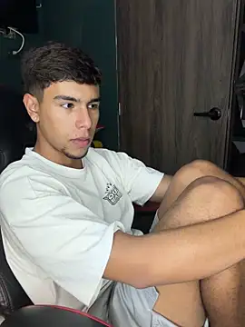 Snapshot of CHR58_ chatting on October 19, 2025, 5:19 am CHR58 online show from October 19, 2025, 5:19 am