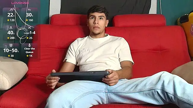 Snapshot of CHR58_ chatting on November 11, 2025, 11:49 pm CHR58 online show from November 11, 2025, 11:49 pm