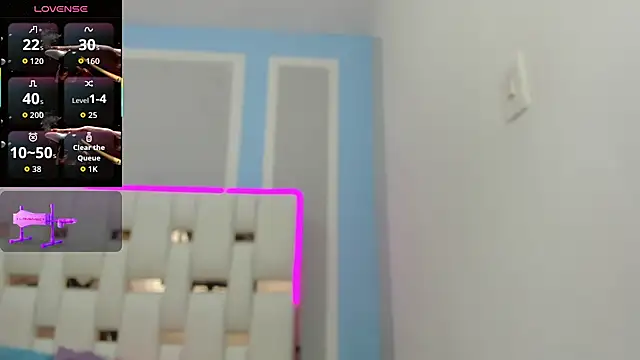 iamCharlotte19 online show from November 25, 2025, 7:25 pm