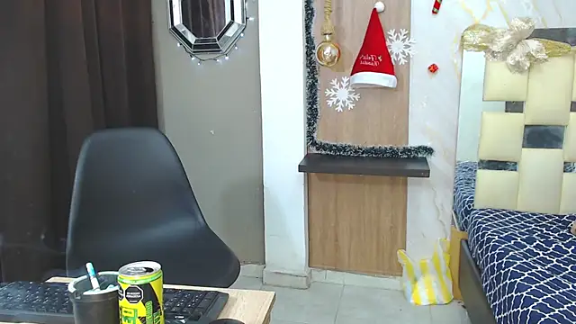 miss leidy  online show from December 20, 2025, 3:13 am