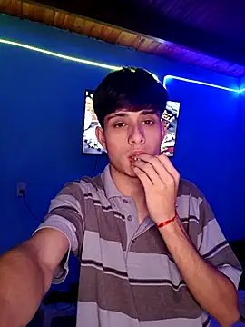 Snapshot of matiatr1112 chatting on September 14, 2025, 4:44 am matiatr1112 online show from September 14, 2025, 4:44 am