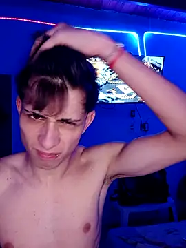 Snapshot of matiatr1112 chatting on October 22, 2025, 3:07 am matiatr1112 online show from October 22, 2025, 3:07 am