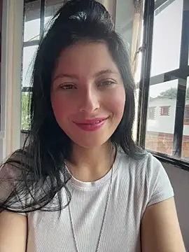 Mia salinass online show from May 27, 2026, 7:00 pm
