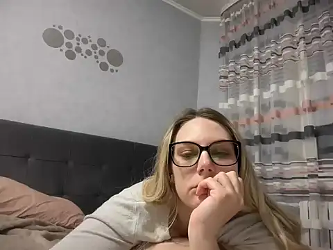 Snapshot of NikexPretty chatting on March 12, 2026, 6:03 pm NikexPretty online show from March 12, 2026, 6:03 pm