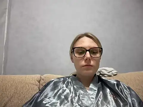 NikexPretty online show from May 3, 2026, 8:37 pm