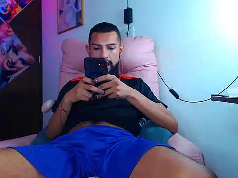 Snapshot of boybunnyerotic chatting on September 20, 2025, 12:39 pm boybunnyerotic online show from September 20, 2025, 12:39 pm