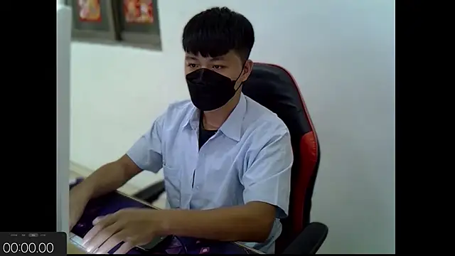 zhu000000 online show from October 2, 2025, 5:25 am