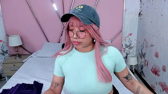 Snapshot of SafiroAgataaa chatting on September 22, 2025, 9:39 pm SafiroAgataaa online show from September 22, 2025, 9:39 pm