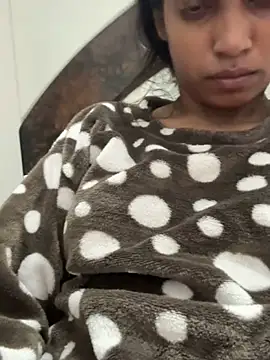 Snapshot of HeerStd chatting on December 21, 2025, 5:47 am HeerStd online show from December 21, 2025, 5:47 am