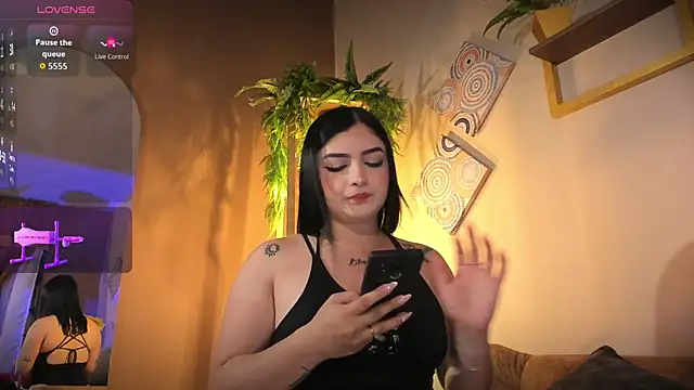 Emily Reyna online show from October 4, 2025, 11:03 pm