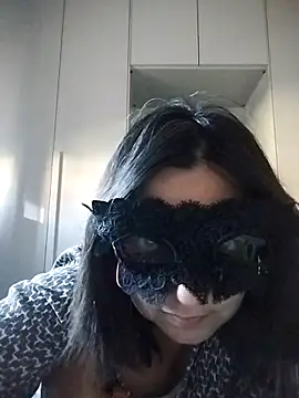 caldaevogliosa81 online show from October 3, 2025, 8:44 am