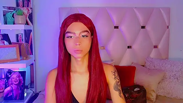 Daphnne Foxx online show from October 1, 2025, 8:48 pm