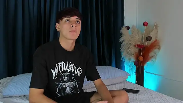 Snapshot of Jack_Noir chatting on September 23, 2025, 1:36 pm Jack Noir online show from September 23, 2025, 1:36 pm