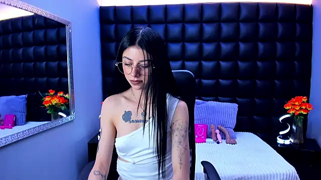 Snapshot of Dulce_Miaa_ chatting on June 13, 2026, 6:50 pm Dulce Miaa online show from June 13, 2026, 6:50 pm