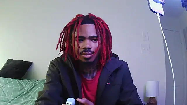 Snapshot of risktakinndolo chatting on October 15, 2025, 12:38 pm risktakinndolo online show from October 15, 2025, 12:38 pm