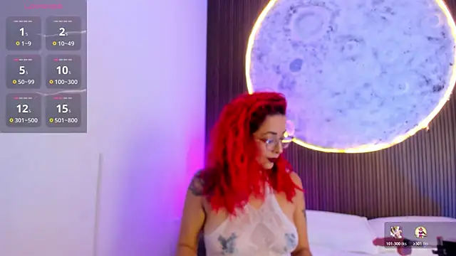 Snapshot of RoxanneStorm_ chatting on June 12, 2026, 4:44 am RoxanneStorm online show from June 12, 2026, 4:44 am