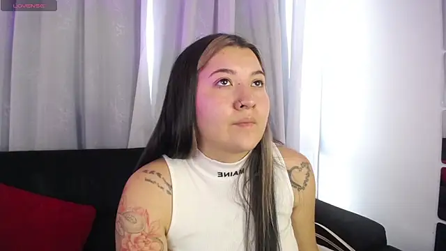 Annie A  online show from September 22, 2025, 10:01 pm