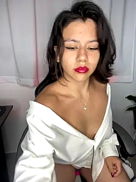 Valen Sky online show from November 24, 2025, 4:45 am