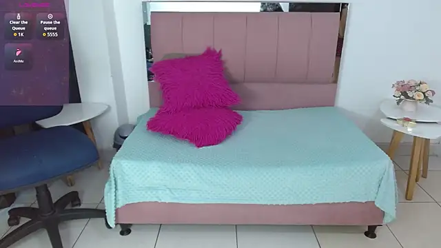 SammySmall F w online show from January 17, 2026, 10:24 pm