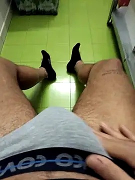 AXEL 84 online show from November 28, 2025, 1:58 pm