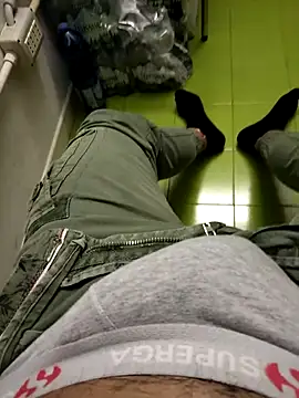 AXEL 84 online show from December 1, 2025, 2:00 pm