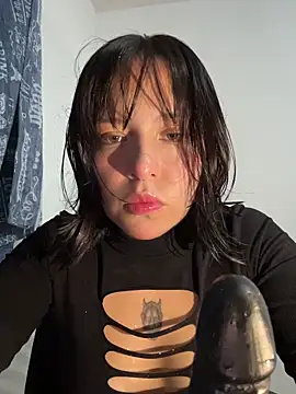 aliciia 23 online show from October 27, 2025, 11:09 pm