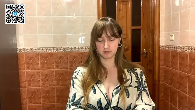 Snapshot of MaroonMoon_ chatting on September 29, 2025, 7:30 pm MaroonMoon online show from September 29, 2025, 7:30 pm