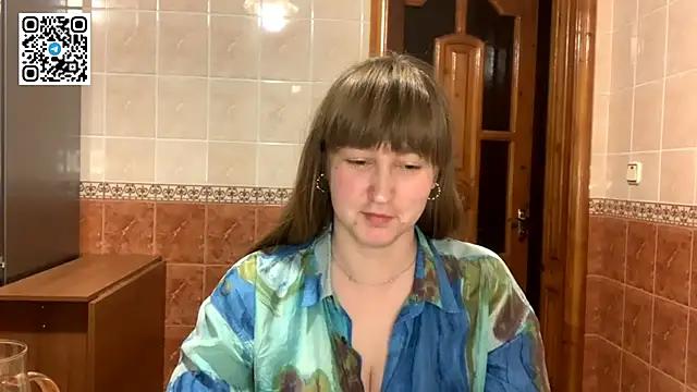 Snapshot of MaroonMoon_ chatting on November 5, 2025, 8:53 pm MaroonMoon online show from November 5, 2025, 8:53 pm