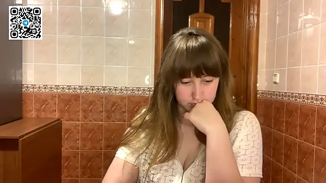 Snapshot of MaroonMoon_ chatting on November 25, 2025, 8:53 pm MaroonMoon online show from November 25, 2025, 8:53 pm